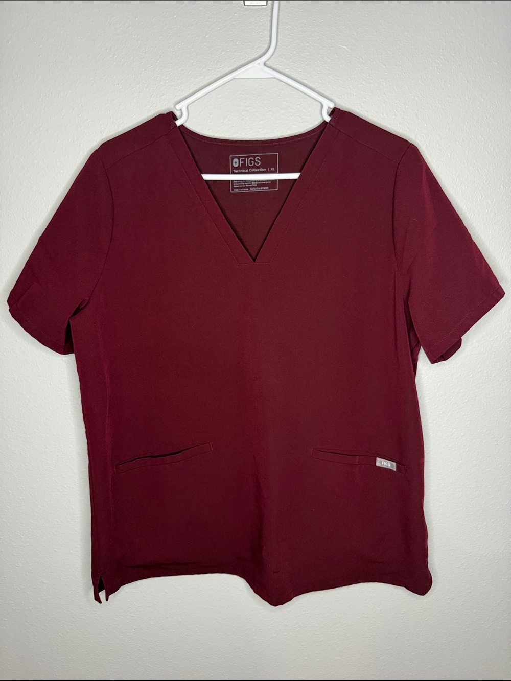 Figs Casma Burgundy Scrub Top XL